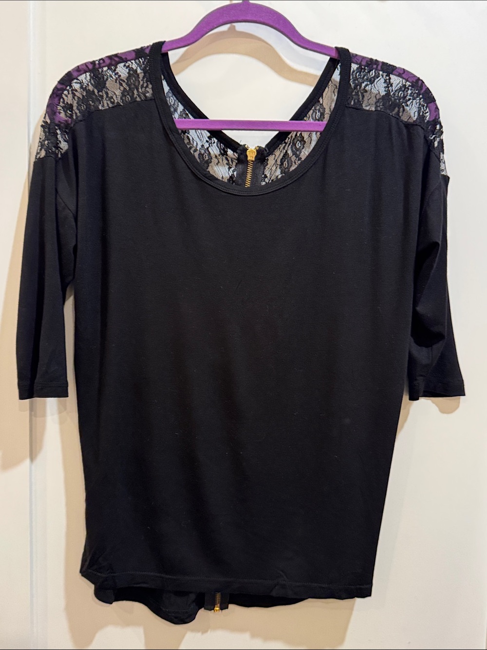 Lady Dutch small wm’s Black Lace Shoulder Zip Top Size Small